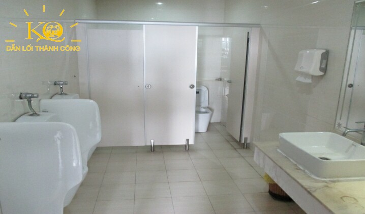 toilet hiện đại, tiện nghi